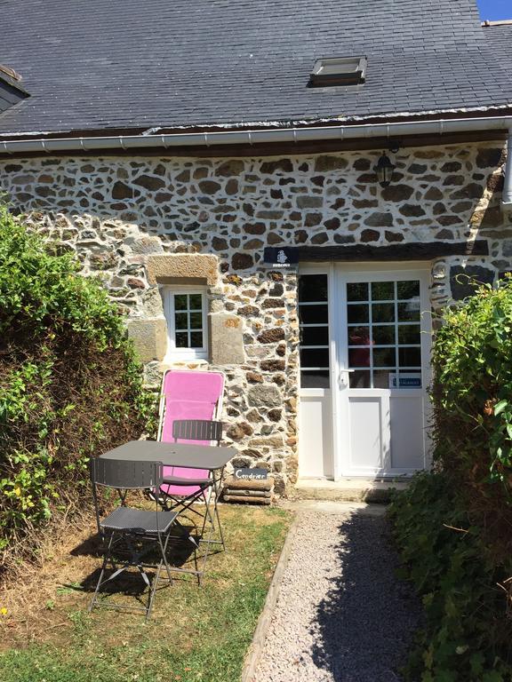 Gites Au Clos Du Lit Saint-Aaron エクステリア 写真