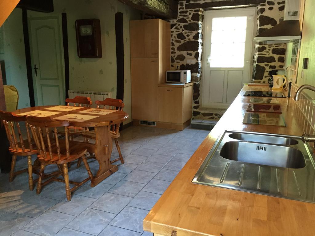 Gites Au Clos Du Lit Saint-Aaron エクステリア 写真