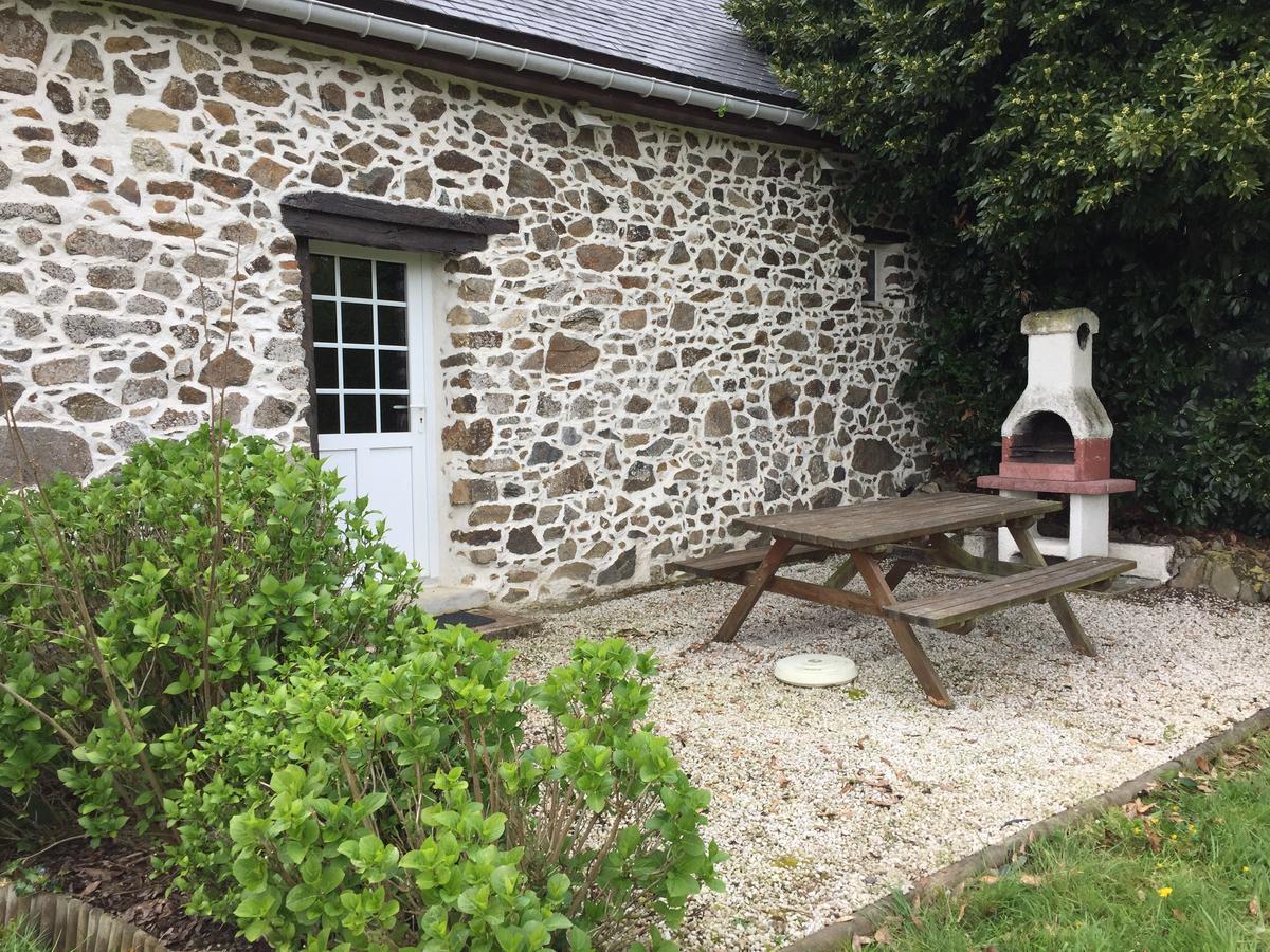 Gites Au Clos Du Lit Saint-Aaron エクステリア 写真