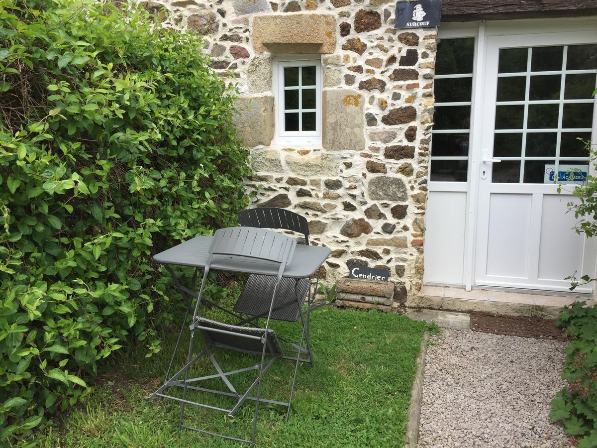 Gites Au Clos Du Lit Saint-Aaron エクステリア 写真