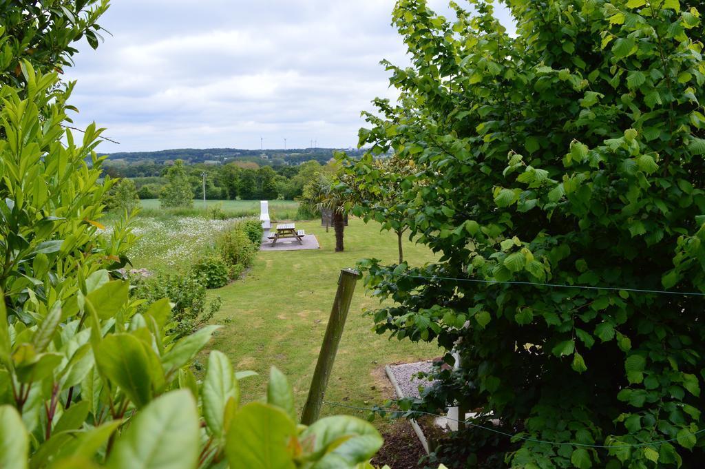 Gites Au Clos Du Lit Saint-Aaron エクステリア 写真