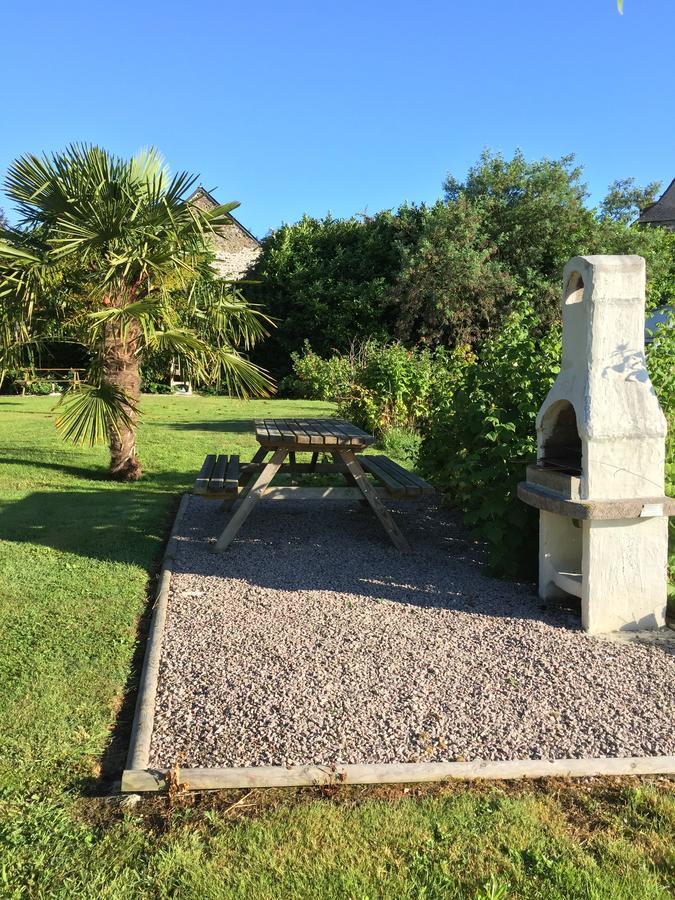 Gites Au Clos Du Lit Saint-Aaron エクステリア 写真